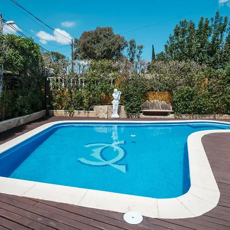 Alba Villa Santa Eularia des Riu